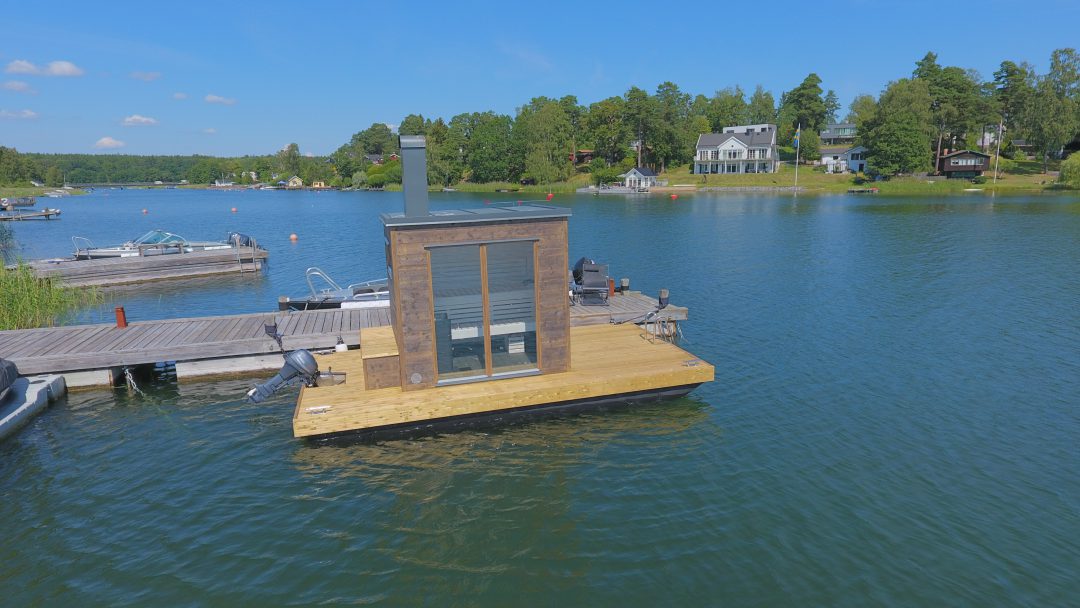 The sauna raft Wilgot Mini, our smallest sauna raft