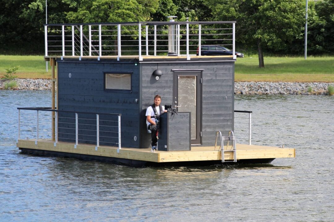 Sauna raft Frank XL delivered to Stocksund