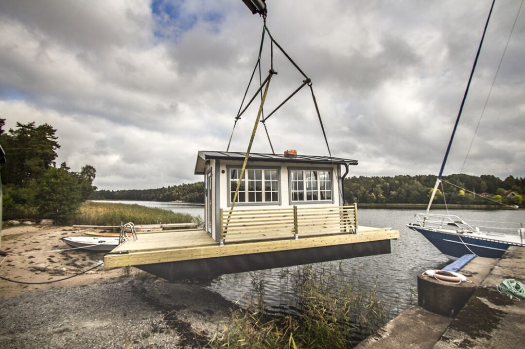 Sauna raft Alice to Ljusterö – Marinbastun Sauna raft Alice to Ljusterö – Marinbastun
