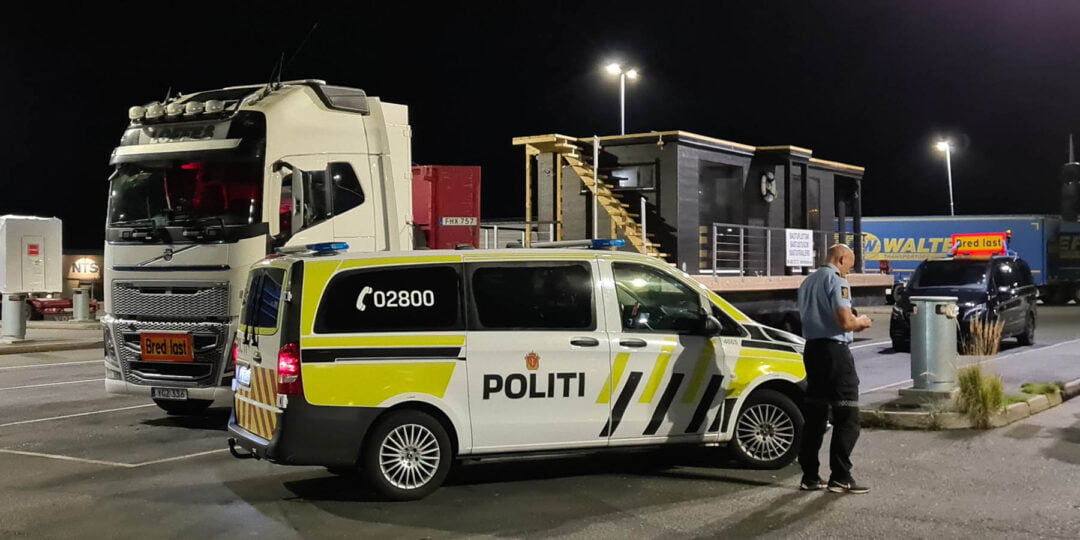 Polisens skoter vid leverans till Norge Polisens skoter vid leverans till Norge