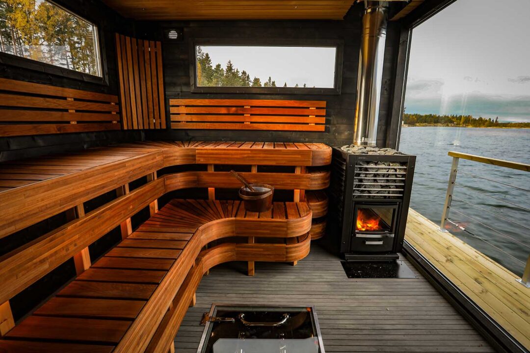 Sauna mit Ganzglasfenster Sauna mit Ganzglasfenster