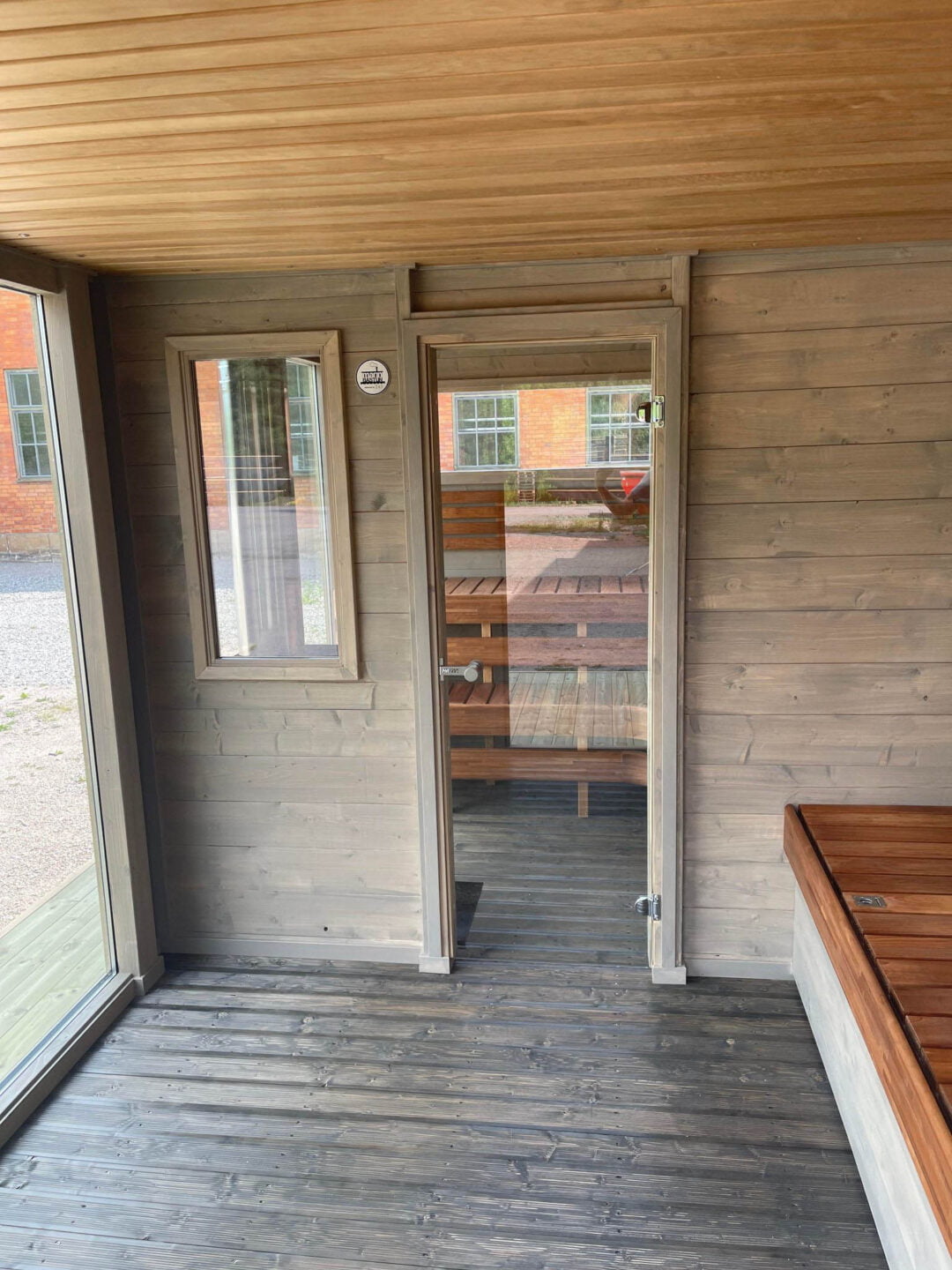 Sauna-Floß „Frank XL“ von Marinbastun