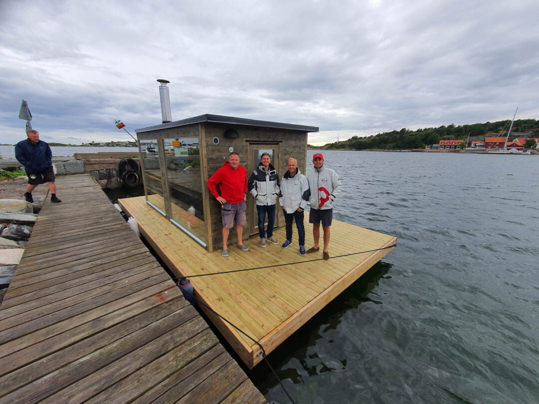 Sauna-Floß „Frank XL“ von Marinbastun