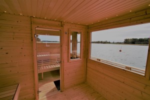Leverans av bastuflotte till Stora Vika - Marinbastun