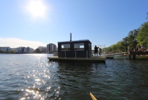 The sauna raft in Tantolunden